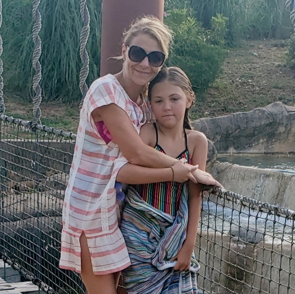 Meet your Posher, Angela - Picture 1 of 2